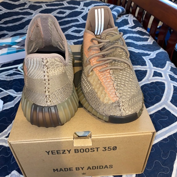 Yeezy V2 - Picture 1 of 7